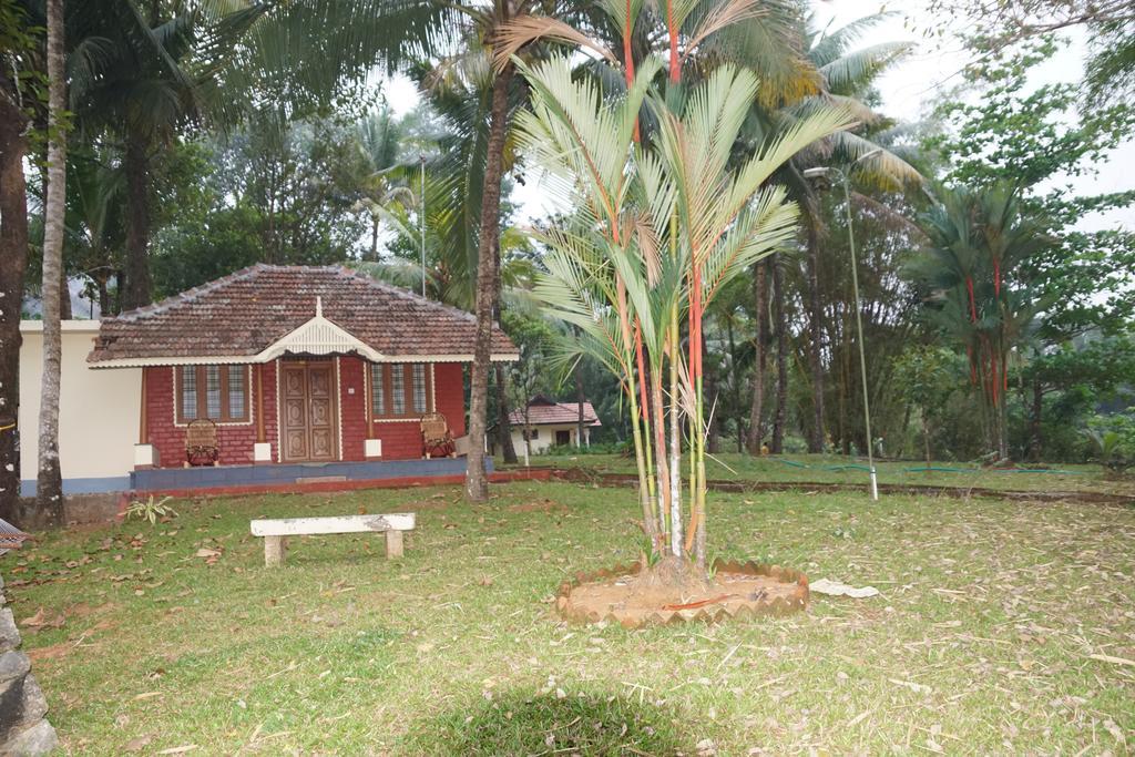 Soma Birds Lagoon Hotel Kotamangalam Exterior foto